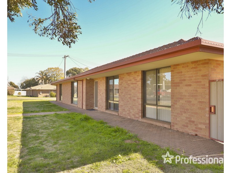 8 Hampton Court, Red Cliffs VIC 3496