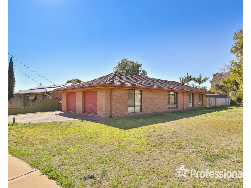 8 Hampton Court, Red Cliffs VIC 3496