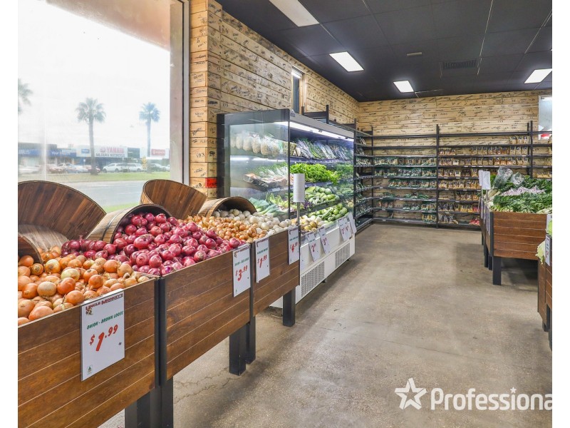 . Uncle Monkeys Fruit Market, Mildura VIC 3500