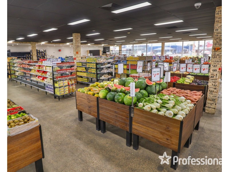 . Uncle Monkeys Fruit Market, Mildura VIC 3500