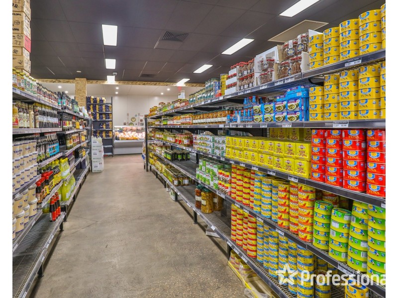 . Uncle Monkeys Fruit Market, Mildura VIC 3500