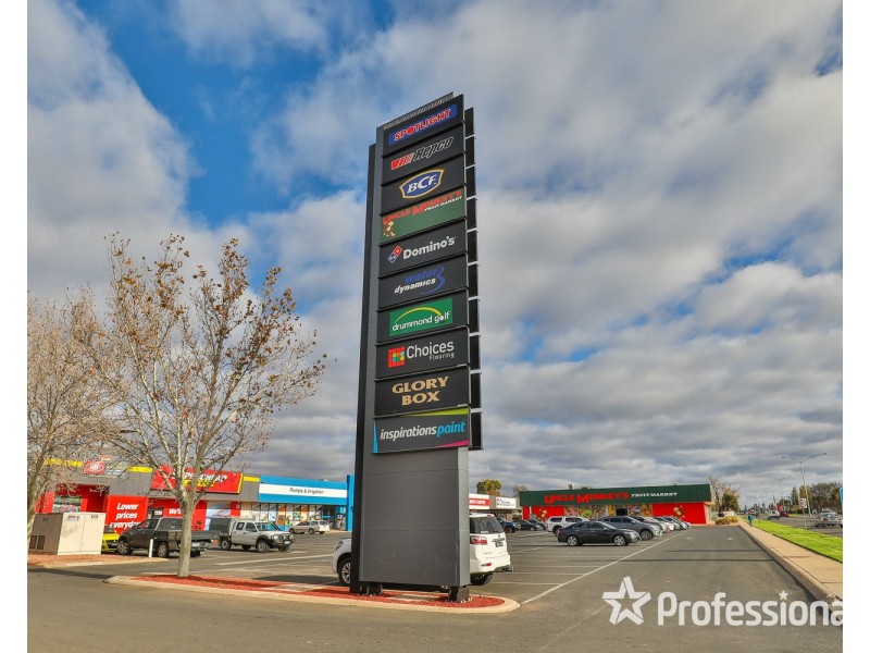 . Uncle Monkeys Fruit Market, Mildura VIC 3500