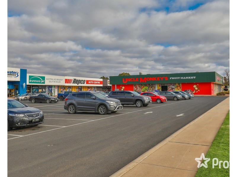 . Uncle Monkeys Fruit Market, Mildura VIC 3500
