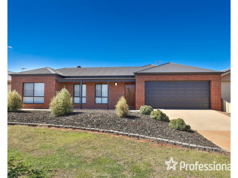 18 Dawn Avenue, Gol Gol NSW 2738