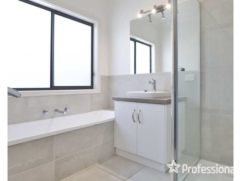 18 Dawn Avenue, Gol Gol NSW 2738