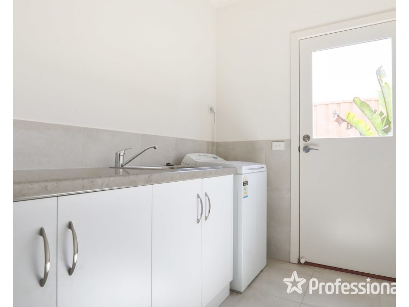 18 Dawn Avenue, Gol Gol NSW 2738