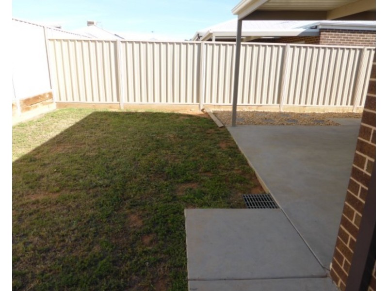 1/11 Wisteria Way, Mildura VIC 3500