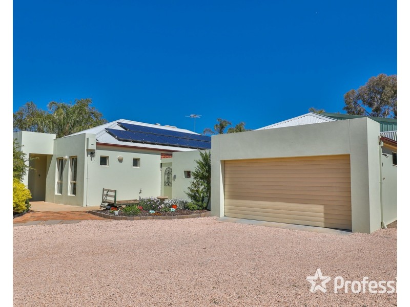 658 Cureton Avenue, Nichols Point VIC 3501