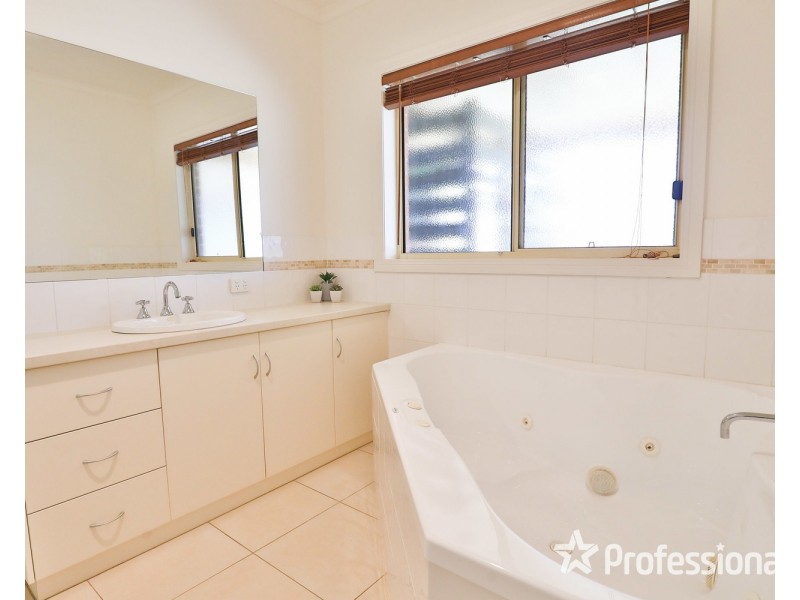 658 Cureton Avenue, Nichols Point VIC 3501