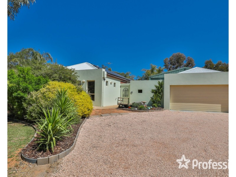 658 Cureton Avenue, Nichols Point VIC 3501