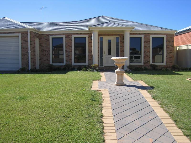 27 Francesca Drive, Irymple VIC 3498