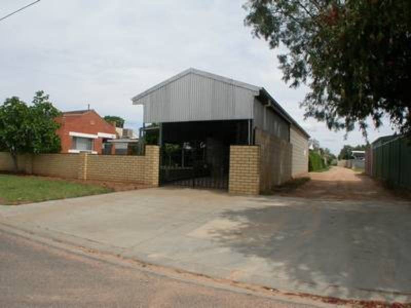 42 Seventh Street, Mildura VIC 3500