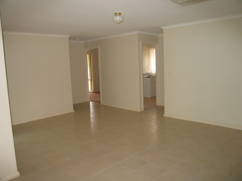 14 Helen Court, Mildura VIC 3500