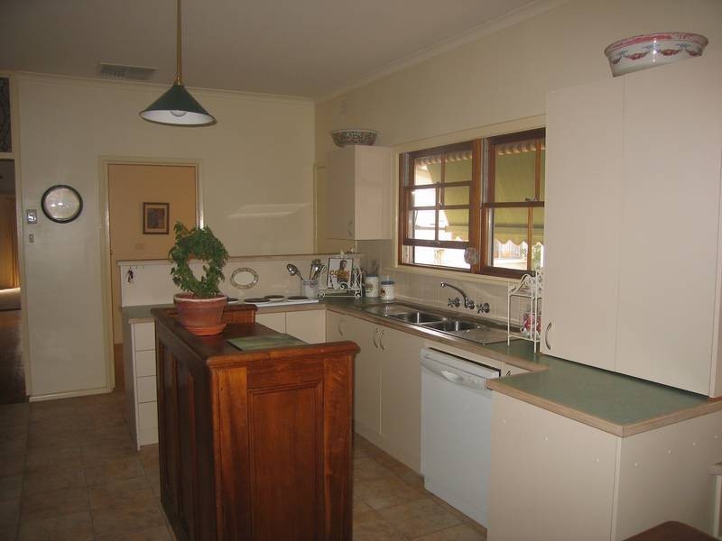 12 Richardson Grove, Mildura VIC 3500