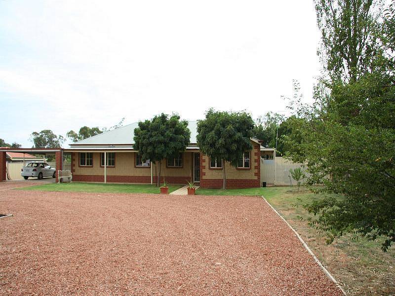 615 Cureton  Avenue, Nichols Point VIC 3501