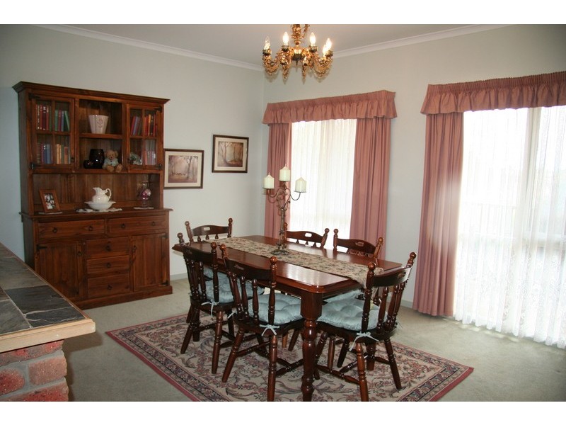 28 Ginquam  Avenue, Nichols Point VIC 3501