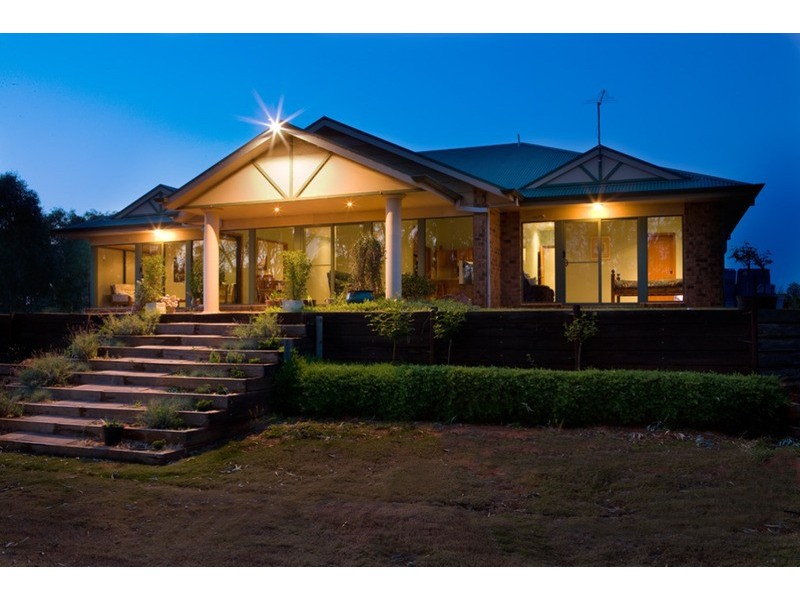 102 Sturt Highway, Buronga NSW 2739