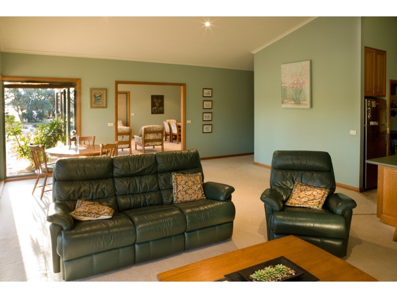 102 Sturt Highway, Buronga NSW 2739