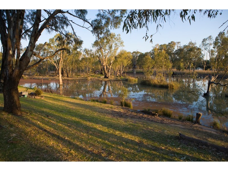102 Sturt Highway, Buronga NSW 2739