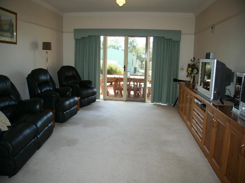 605 Cureton Avenue, Nichols Point VIC 3501