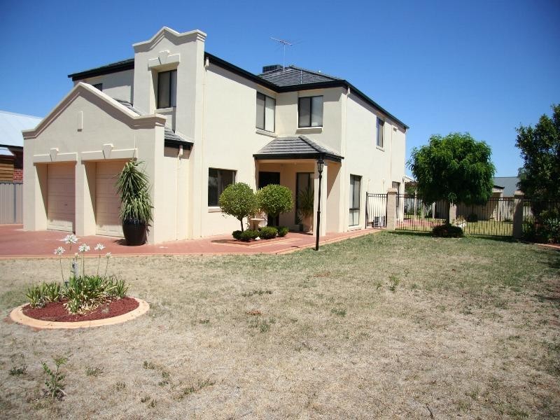 1 Cambridge Terrace, Mildura VIC 3500