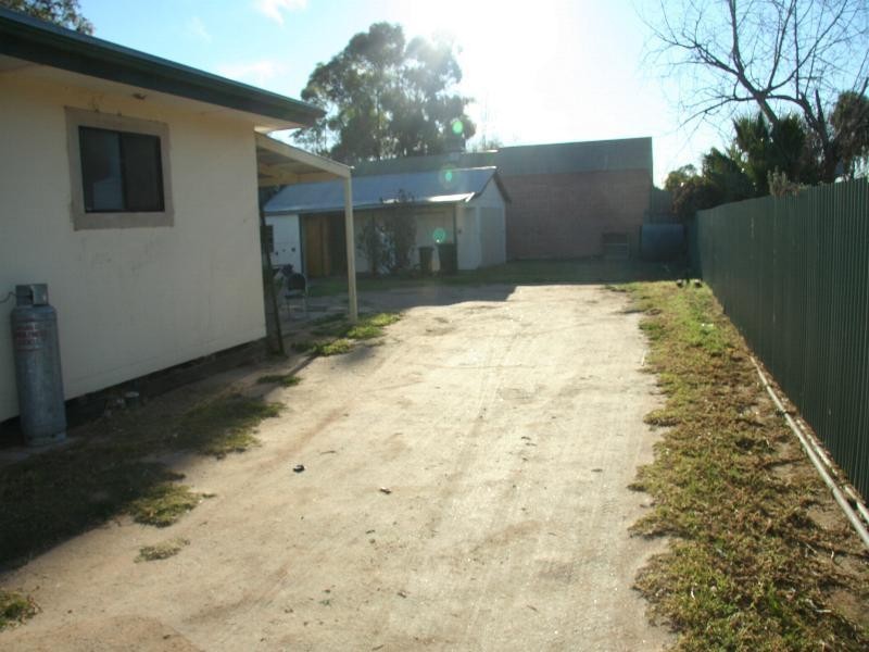 1595 Deakin Avenue, Mildura VIC 3500