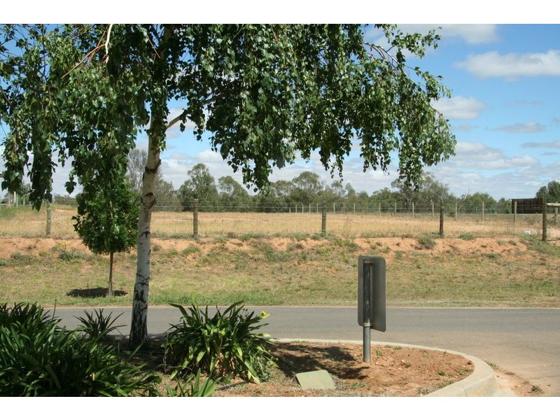 34 The Cobb And Co Way, Gol Gol NSW 2738
