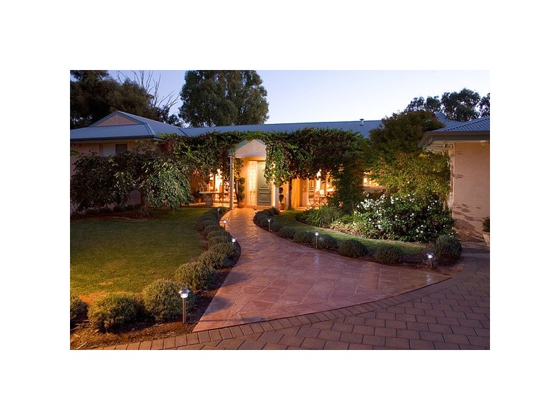 8 Riverview Rise, Gol Gol NSW 2738