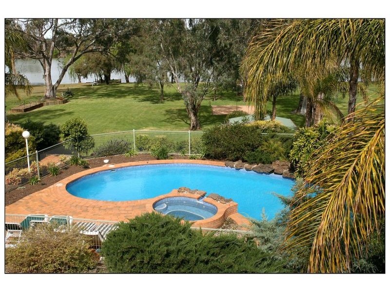 53 Carramar Drive, Gol Gol NSW 2738