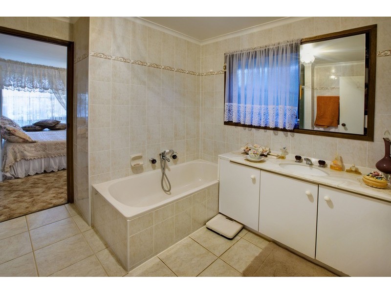 4 Johnson Drive, Irymple VIC 3498