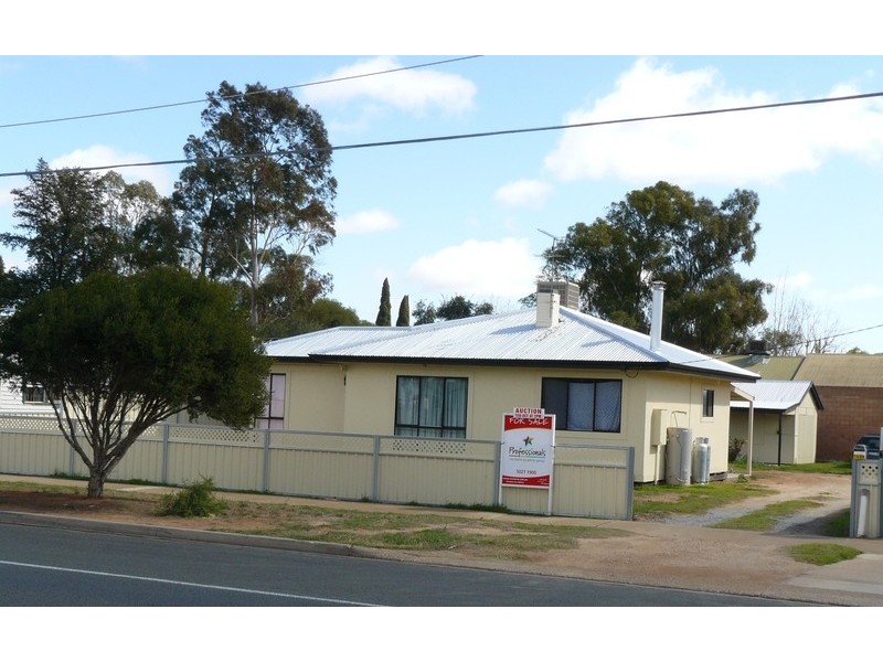 1595 Deakin Avenue, Mildura VIC 3500