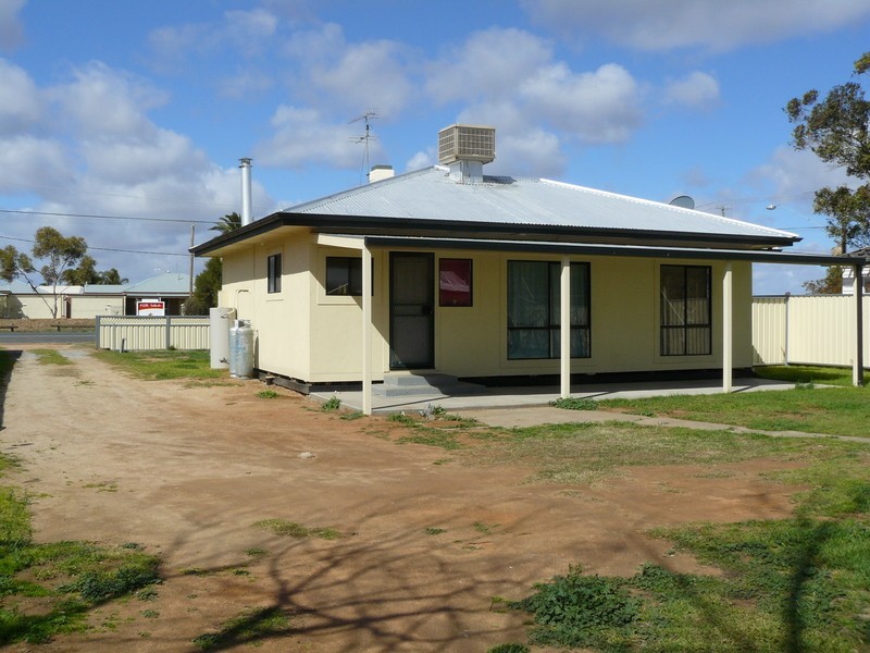 1595 Deakin Avenue, Mildura VIC 3500