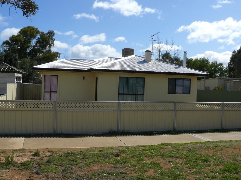 1595 Deakin Avenue, Mildura VIC 3500