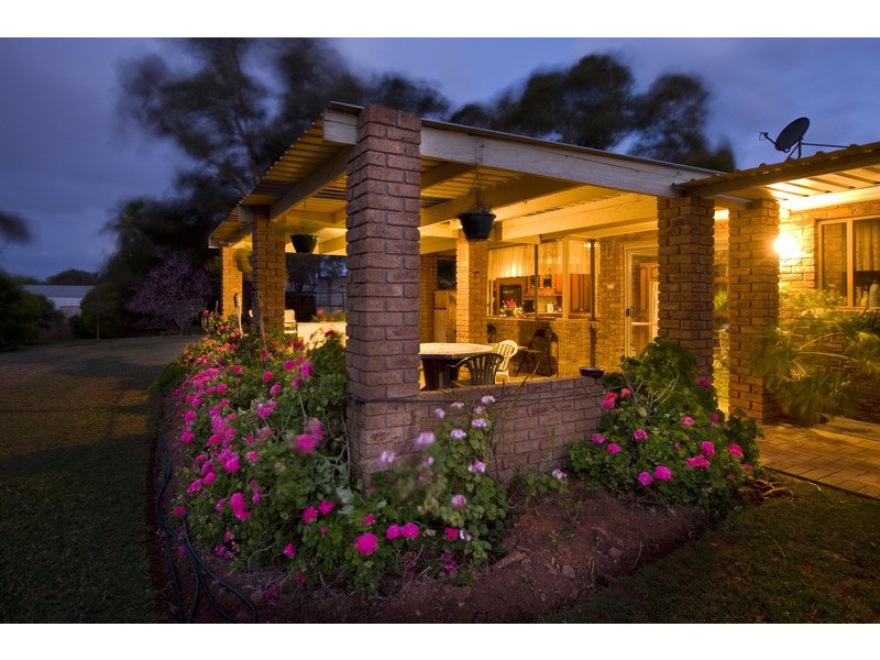 3817 Walnut Avenue, Mildura South VIC 3501