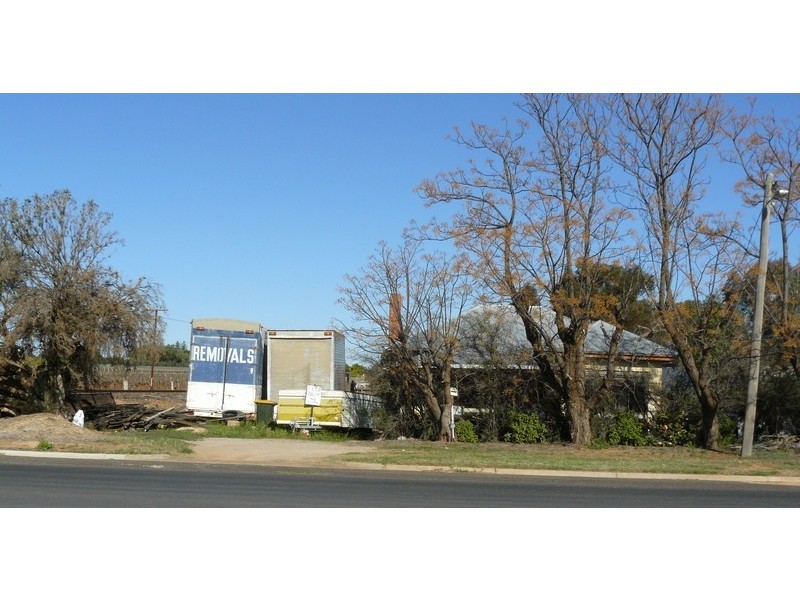 880-882 Irymple Avenue, Irymple VIC 3498