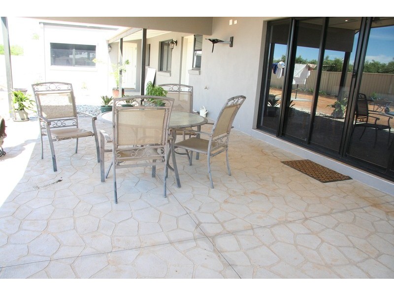 19 Carrington Drive, Irymple VIC 3498