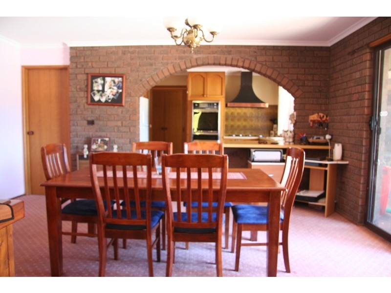 7 Karingal Court, Irymple NSW 2835
