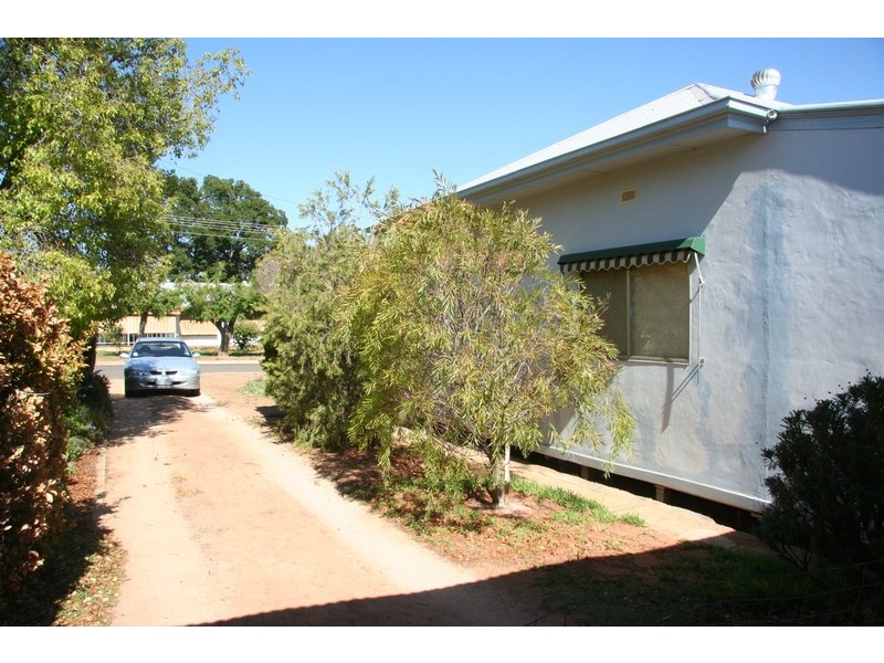 15 Neilpo Street, Dareton NSW 2717