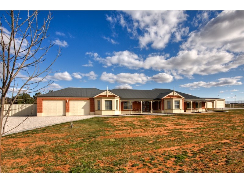 710 Cureton Avenue, Mildura VIC 3500