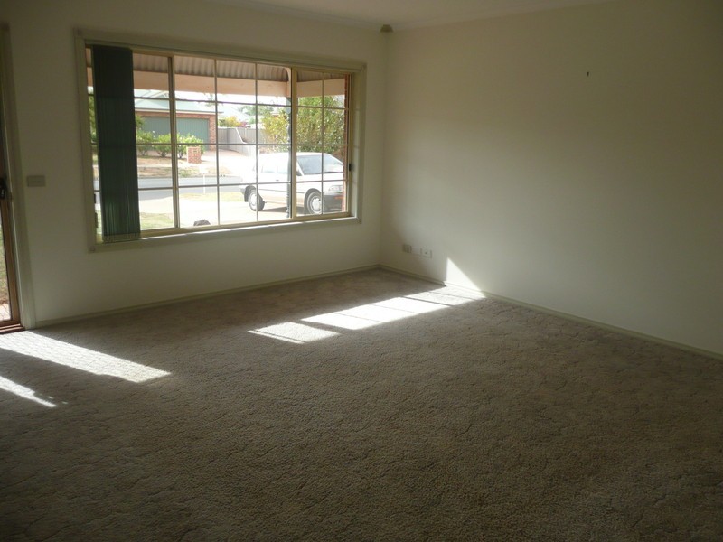 2/1 Kane Drive, Mildura VIC 3500