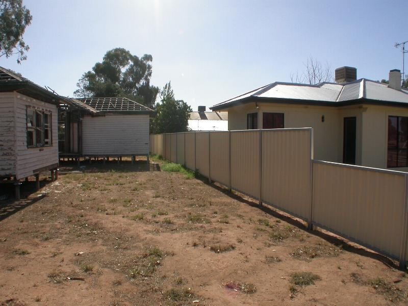 1597 Deakin Avenue, Mildura VIC 3500