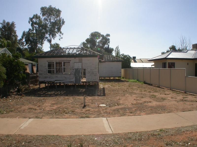 1597 Deakin Avenue, Mildura VIC 3500