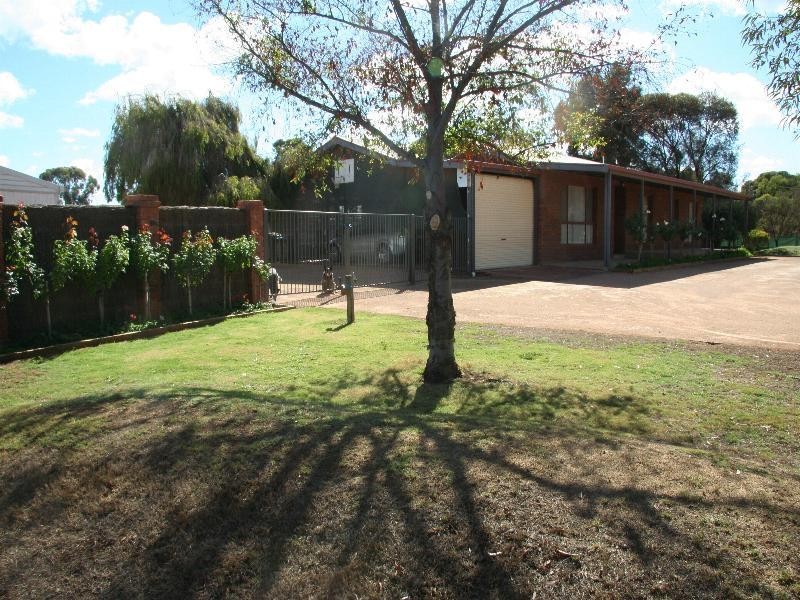 429 Koorlong Avenue, Irymple VIC 3498