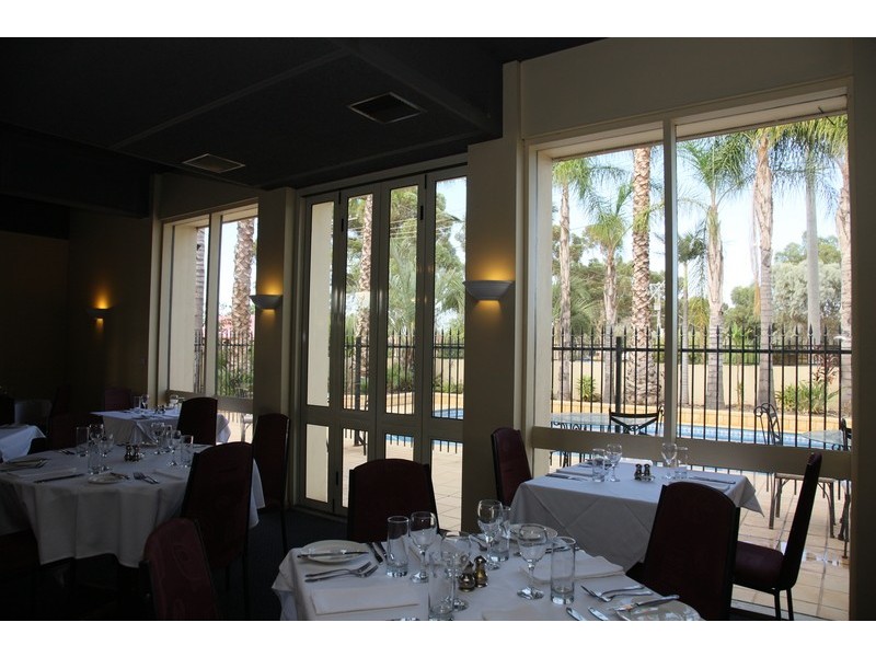 244 Deakin Avenue, Mildura VIC 3500