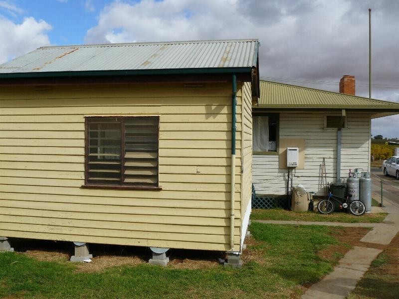 4 Murray Avenue, Red Cliffs VIC 3496