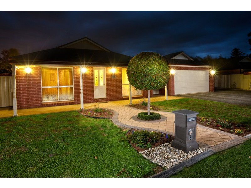 5 Melia Avenue, Red Cliffs VIC 3496