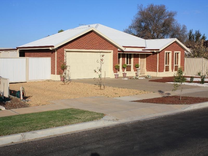 22 Melaleuca Street, Buronga NSW 2739