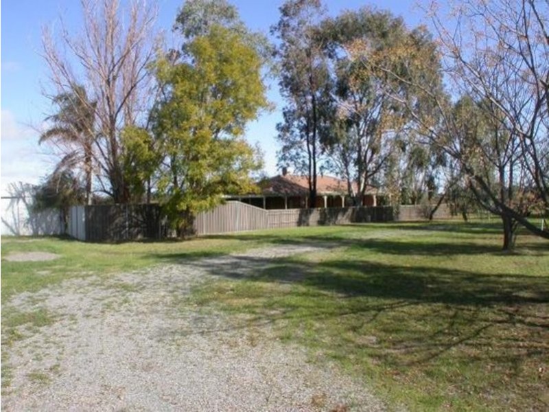 104 Kulkyne Way, Red Cliffs VIC 3496