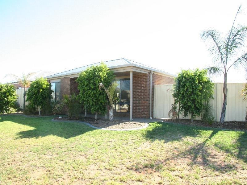 9 Kyamber Close, Mildura VIC 3500