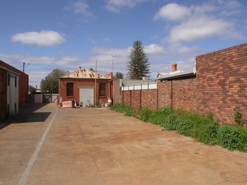129 Pine Avenue, Mildura VIC 3500